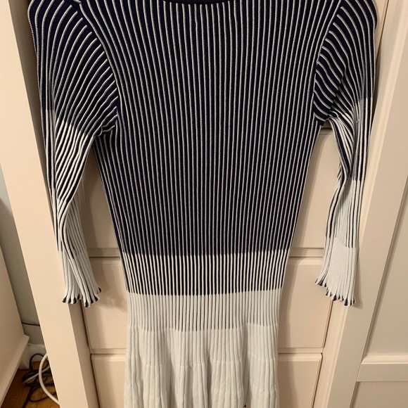 Dress - Picture 4 of 4